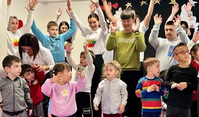 Bandırma Engelsiz Yaşam Merkezi'nde anlamlı buluşma; "Aramızda engel yok"
