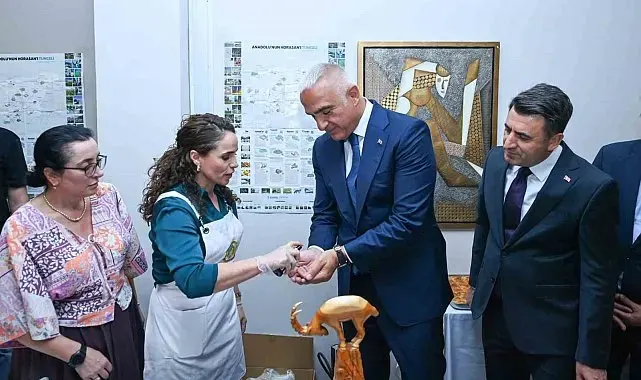 Bakan Ersoy: "Elazığ'ı, Adıyaman'ı, Bingöl'ü, Tunceli'yi ve Malatya'yı Türkiye'nin turizm haritasında çok daha güçlü bir konuma taşımak istiyoruz"