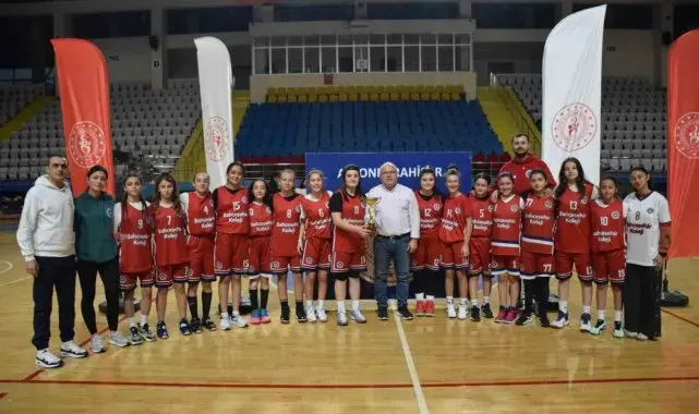 U-14 Kızlar Basketbol müsabakaları sona erdi