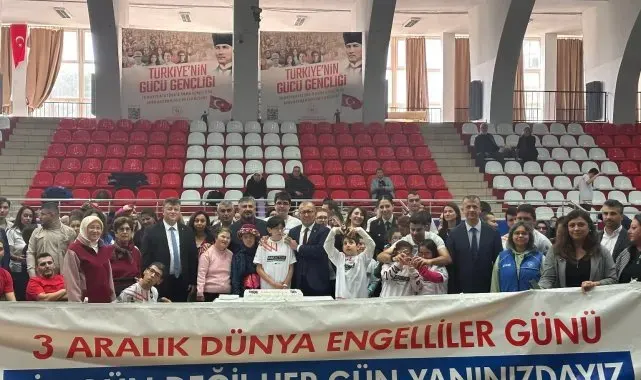 Aydın jandarması, Dünya Engelliler Günü'nde engelli bireyleri unutmadı