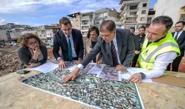 Karabağlar Dostluk Bulvarı'nda bağlantı yolu çalışmaları başladı