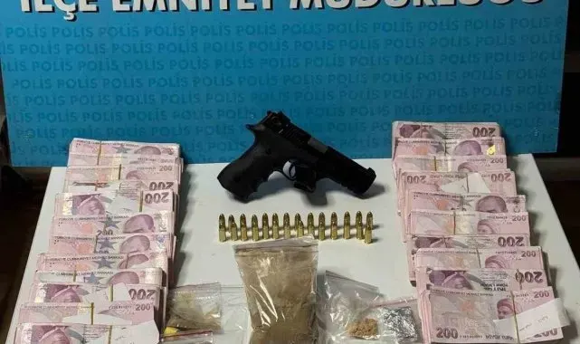 Aranan şahıslara yönelik operasyonda uyuşturucu madde ele geçirildi