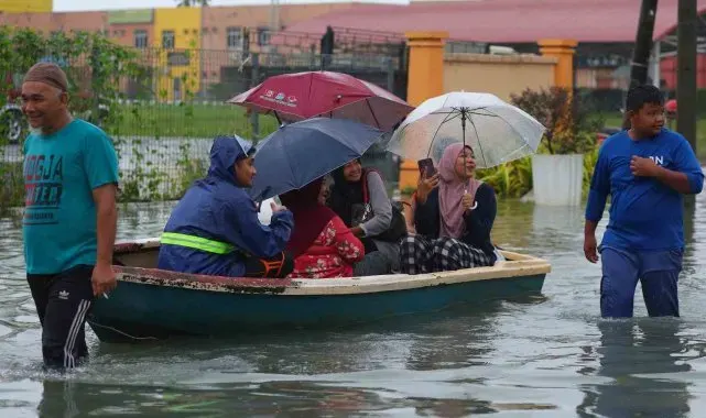 Malezya'daki sel felaketinde can kaybı 6'ya yükseldi