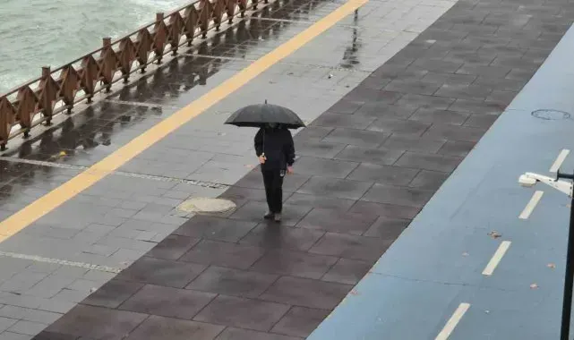 Tekirdağ'da sağanak yağış etkili oluyor