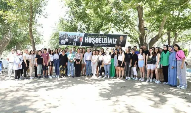 Burhaniye Belediyesi'nden 4 milyon 500 bin TL geri ödemesiz burs desteği