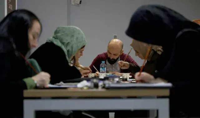 156 kursiyerden Türk-İslam sanatlarına dair eserler