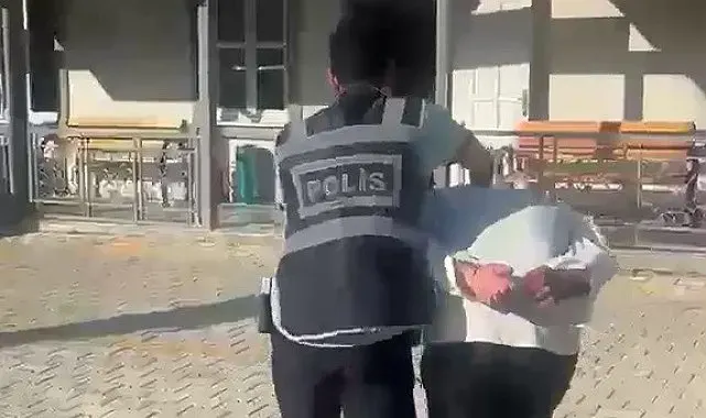 Antakya'da 32 yıl hapis cezasıyla aranan hırsız yakalandı