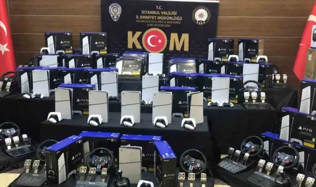 İstanbul'da 50 milyon lira değerinde 3 bin 500 kaçak oyun konsolu ele geçirildi