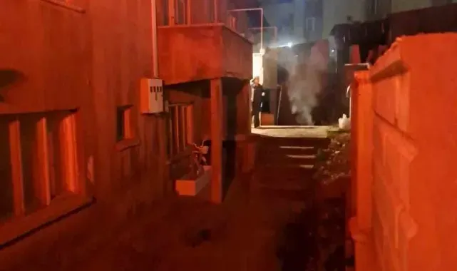 Baca tıkanınca ev dumanla kaplandı, itfaiye yangını kısa sürede söndürdü