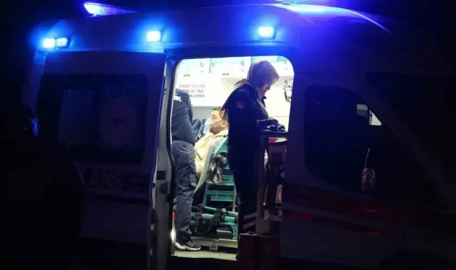 Sakarya'da geri dönüşüm tesisinde yangın: 8 işçi dumandan etkilendi