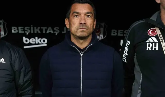 Beşiktaş'ta Giovanni van Bronckhorst dönemi sona erdi