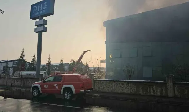 Fabrika yangınında ölü sayısı 3'e yükseldi