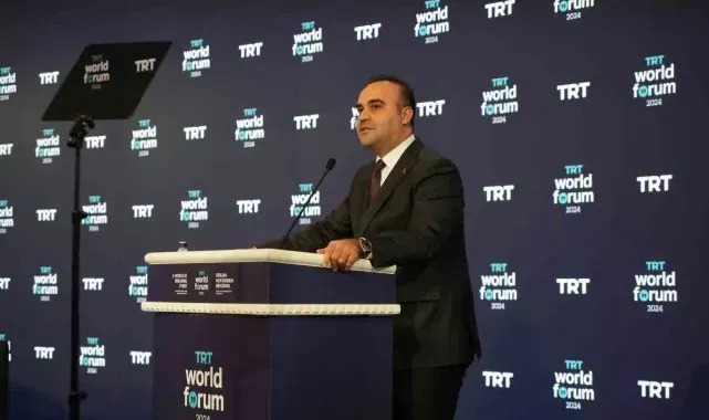 Bakan Kacır: "Türkiye'nin dünyadaki teknolojide öncü rolünün ispatı, Bayraktar TB3'ün kısa pistli gemilere iniş kalkış yapan ilk SİHA olması"