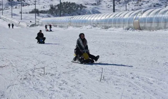 Kış sporlarının yıldızı sezonu açtı