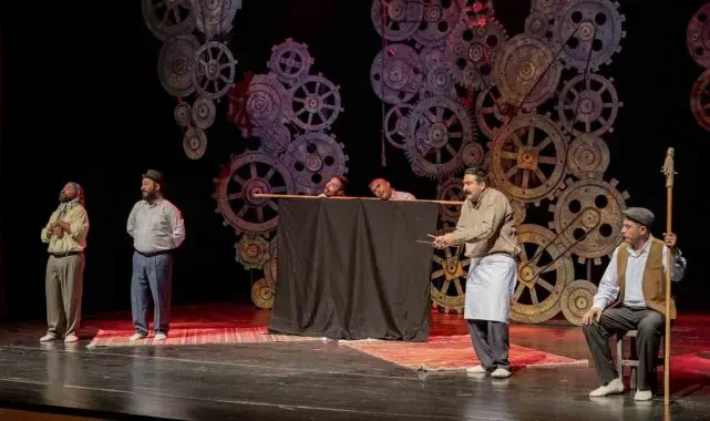 'Misafir' oyunu emekliler için sahnelendi