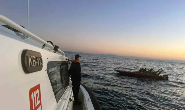 7'si çocuk 20 düzensiz göçmen kurtarıldı, bir göçmen kaçakçısı yakalandı