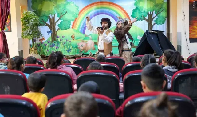 Tarsus Belediyesi, çocukları tiyatro ile buluşturmaya devam ediyor