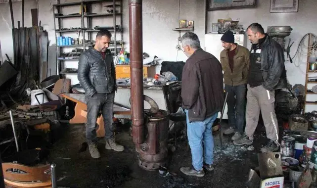 Amasya'daki patlamada elbiseleri yanan öğrencilerin kaçma anı kamerada