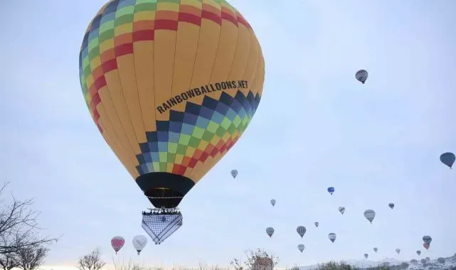 Kapadokya'da balonlar kefiye ile havalandı