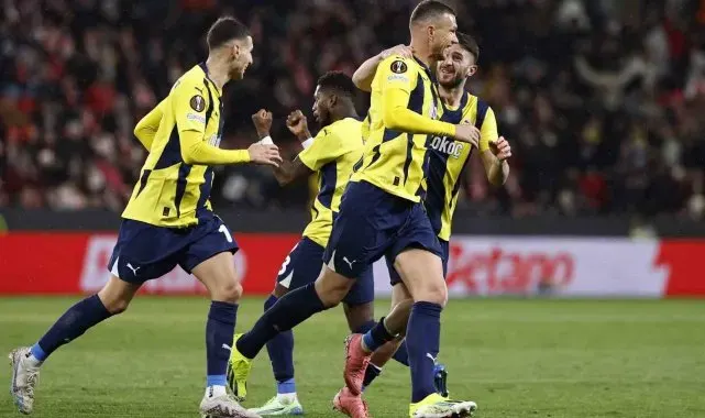 Fenerbahçe, Prag'da golcüleriyle kazandı