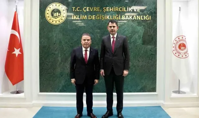 Bakan Kurum, Antalya Büyükşehir Belediye Başkanı'nı kabul etti