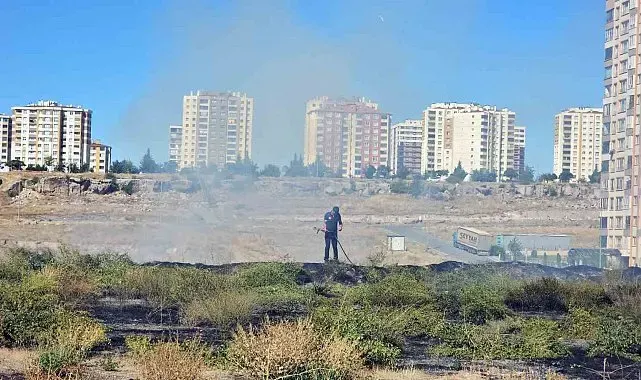 Yangını salça kaynatarak izledi