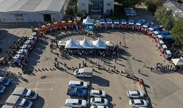 BUSKİ'nin filosuna 26 yeni araç ve iş makinesi