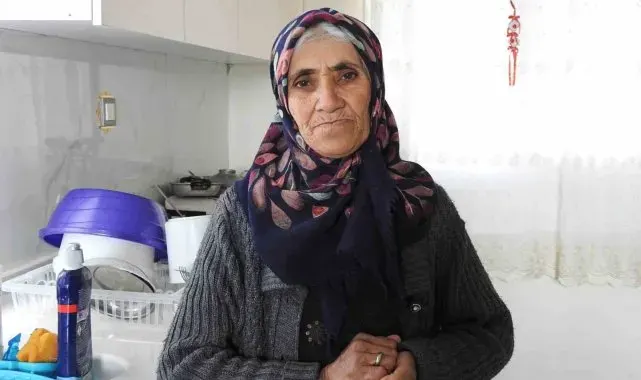 Yeni yuvasına kavuşan depremzede kadının buruk hikayesi