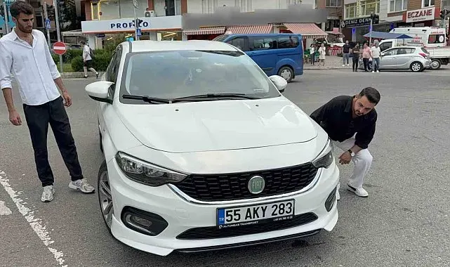 Otomobilin çarptığı 2 kadın yaralandı