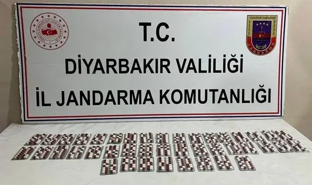 Diyarbakır'da 584 adet uyuşturucu hapla yakalanan zanlı tutuklandı