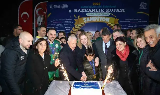 Başkanlık Kupası'nın sahibi 'Amazonlar' ve 'Spor İşleri'