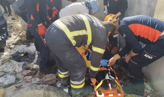 10 metre derinliğindeki kuyuya düşen kadın kurtarıldı