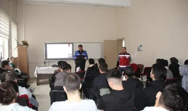 Kırklareli'nde 'Güvenli Yarınlara' projesi çerçevesinde öğrencilere eğitim