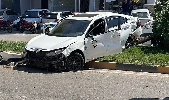 Gaziantep'te otomobil ile beton mikseri çarpıştı: 4 yaralı