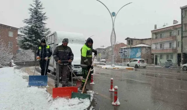 Çorum Belediyesi'nin 'kar mesaisi' takdir topladı