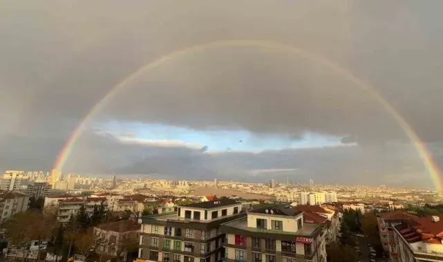 İstanbul semalarında oluşan gökkuşağı mest etti