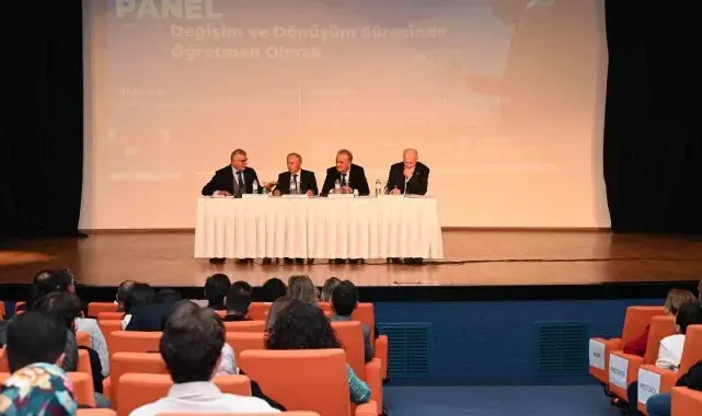BEUN'da "Değişim ve Dönüşüm Sürecinde Öğretmen Olmak" başlıklı panel gerçekleştirildi