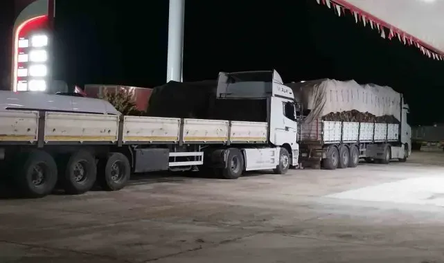 Antalya-Konya karayolu yoğun kar sebebiyle tırların geçişine kapatıldı