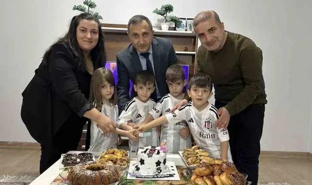 Yüksekova'nın dördüzlerine doğum günü sürprizi