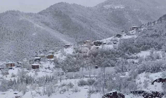 Ordu'nun 16 ilçesinde eğitime kar engeli