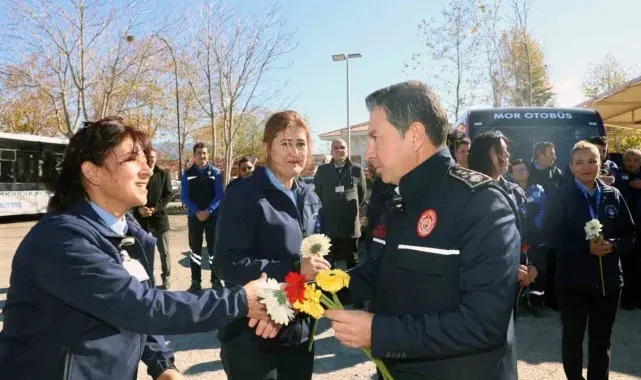 Başkan Aras kadın çalışanları ile bir araya geldi