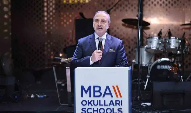 Çalıkuşu Aydan Şener'in de katılımıyla Öğretmenler Günü kutlaması
