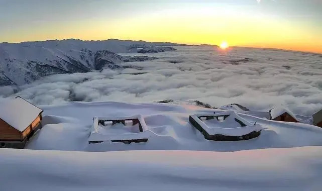 3 bin metre yükseklikteki Büyük Yayla'dan kar manzaraları