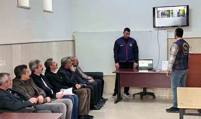 Bingöl'de jandarma vatandaşlar dolandırıcılık konusunda bilgilendirdi