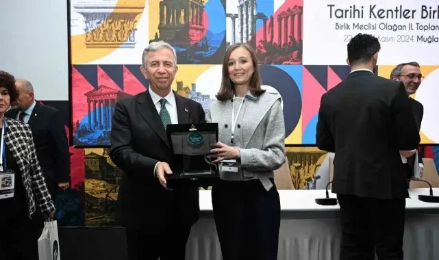 Tarihi Kentler Birliği'nden Şehzadeler Belediyesi'ne başarı ödülü