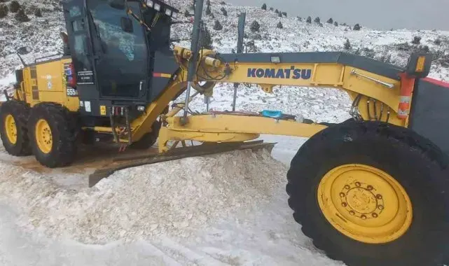 Afyonkarahisar'da kar ile mücadele sorunsuz yapıldı