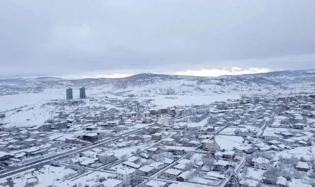 Yozgat'ta kar güzelliği drone ile görüntülendi