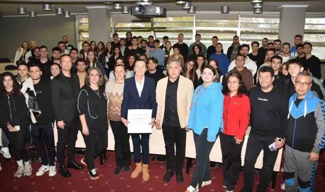 Eski Atlet Semra Aksu MSKÜ'de öğrencilerle buluştu