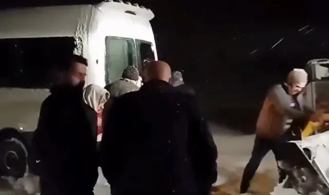 Kahramanmaraş'ta karda mahsur kalan 10 öğretmen kurtarıldı