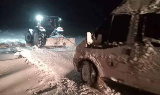 Kayseri'de tipide yollarda mahsur kalan bin 200 kişi kurtarıldı